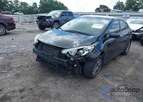 2015 Kia Forte Lx z USA, uszkodzony, nr VIN KNAFK4A6XF5388572